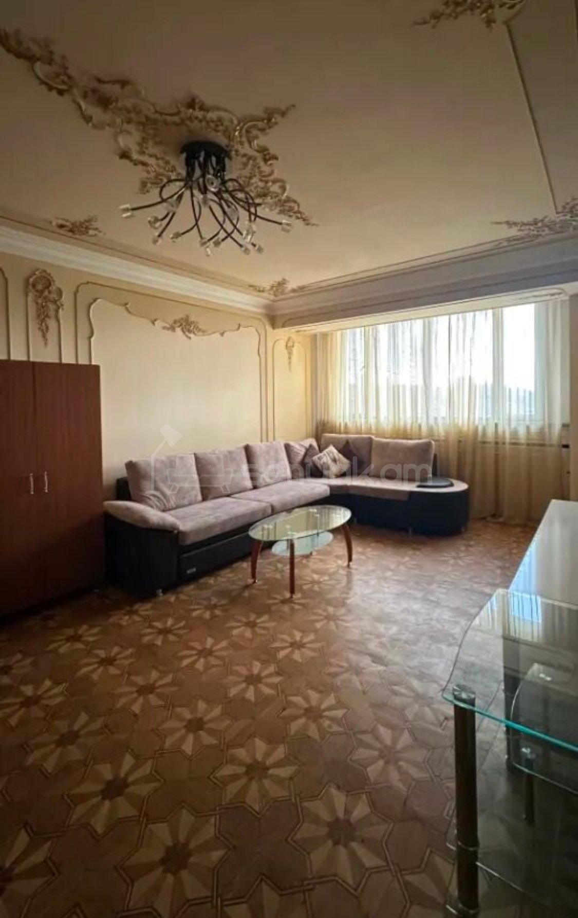 3 Սենյականոց Բնակարան, 80քմ, 8/9 հարկ, Պետական Վիճակում, Կահավորված