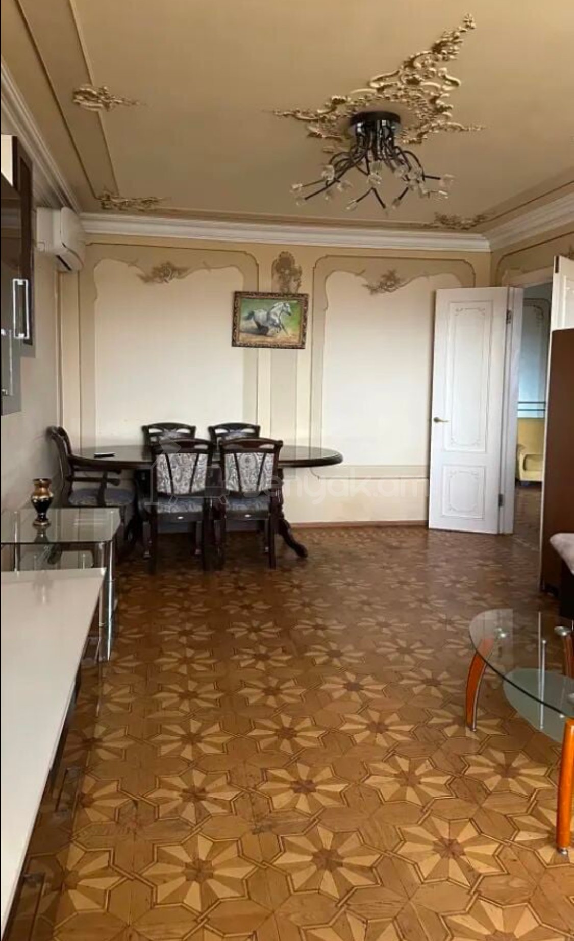 3 Սենյականոց Բնակարան, 80քմ, 8/9 հարկ, Պետական Վիճակում, Կահավորված