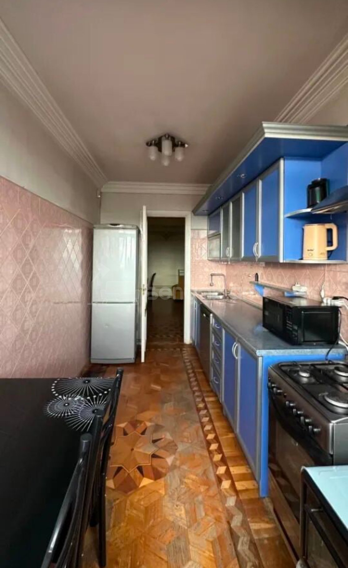 3 Սենյականոց Բնակարան, 80քմ, 8/9 հարկ, Պետական Վիճակում, Կահավորված