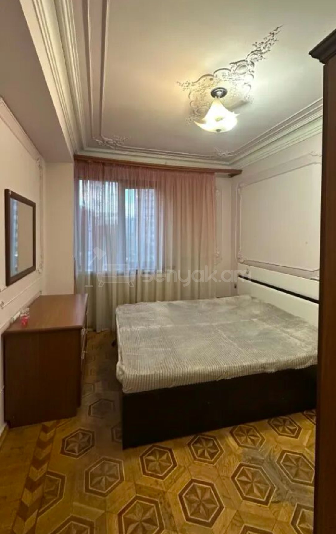 3 Սենյականոց Բնակարան, 80քմ, 8/9 հարկ, Պետական Վիճակում, Կահավորված