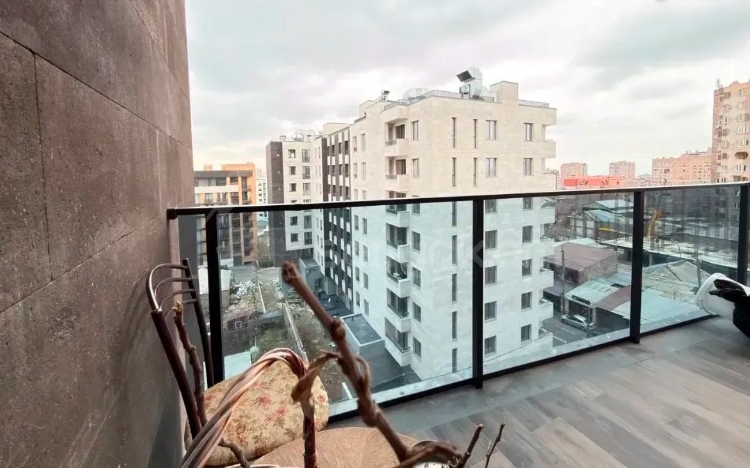 3 Սենյականոց Բնակարան Նորակառույցում, 82քմ, 6/8 հարկ, Դիզայներական Վերանորոգված