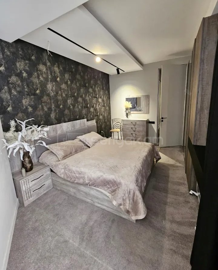 3 Սենյականոց Բնակարան Նորակառույցում, 82քմ, 6/8 հարկ, Դիզայներական Վերանորոգված