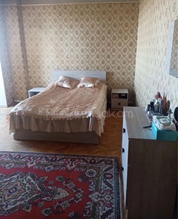 3 Սենյականոց Բնակարան, 91քմ, 9/12 հարկ, Պետական Վիճակում