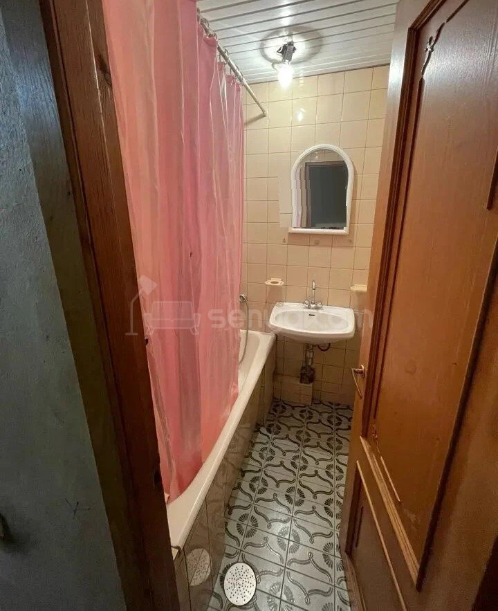 3 Սենյականոց Բնակարան, 91քմ, 9/12 հարկ, Պետական Վիճակում