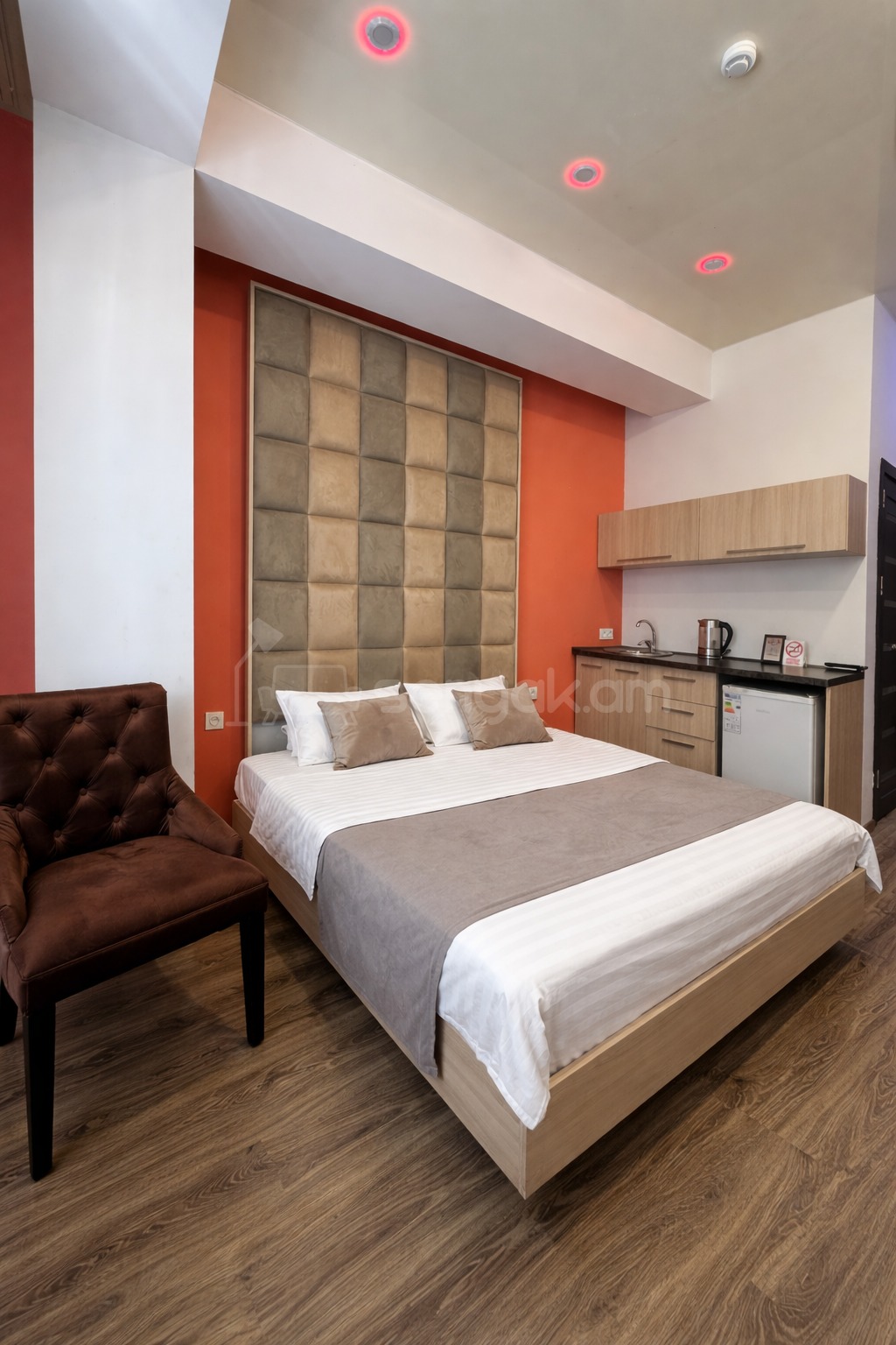 1 Սենյականոց Բնակարան Նորակառույցում, 20քմ, 2/3 հարկ, Դիզայներական Վերանորոգված