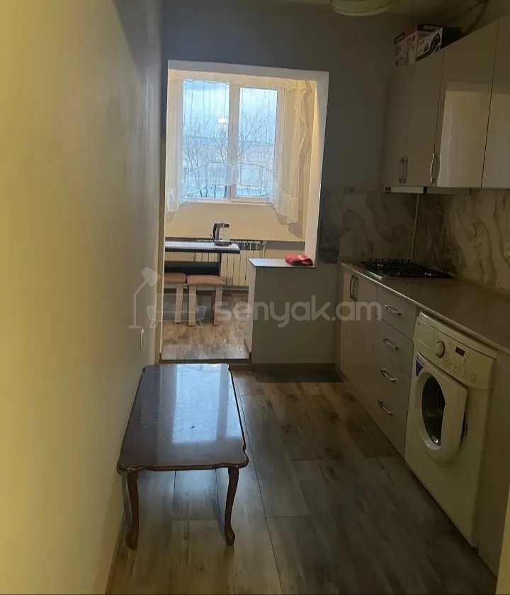 2 Սենյականոց Բնակարան, 58քմ, 2/9 հարկ, Կապիտալ Վերանորոգված, Կահավորված, Արևկող