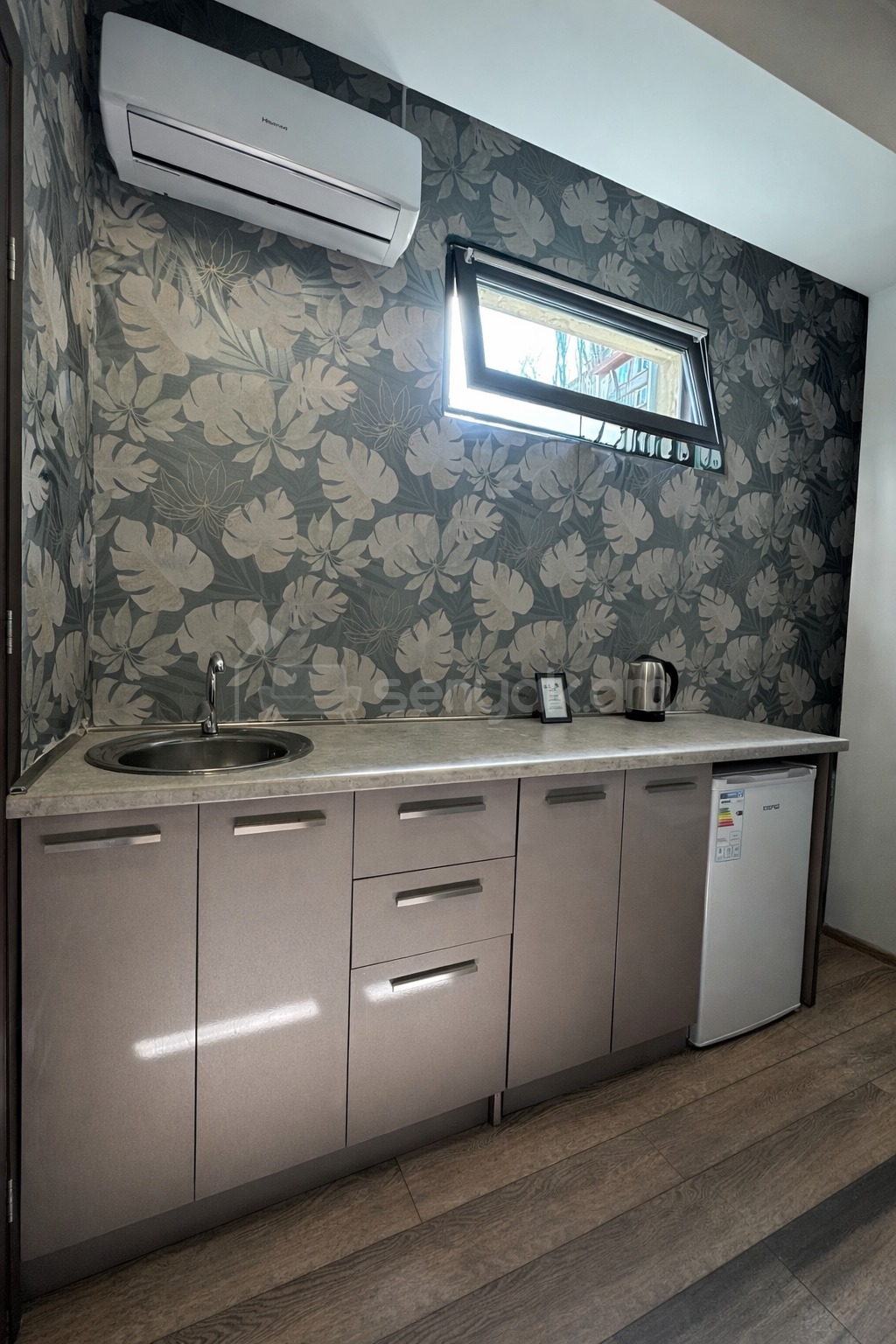 1 Սենյականոց Բնակարան Նորակառույցում, 20քմ, 3/3 հարկ, Դիզայներական Վերանորոգված