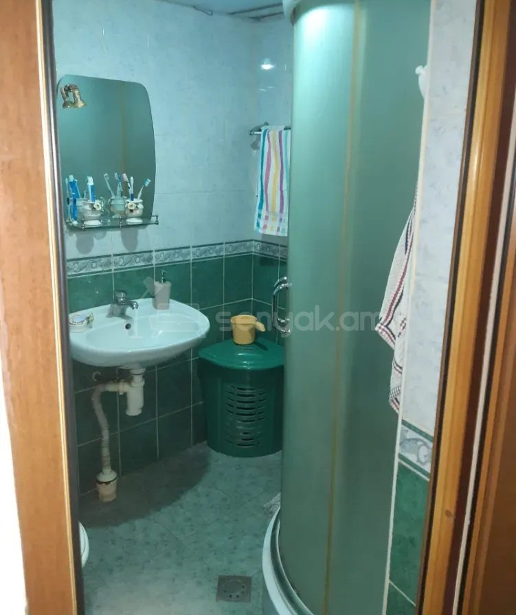 2 Սենյականոց Բնակարան Քարե Շենքում, 68քմ, 1/5 հարկ, Կապիտալ Վերանորոգված, Կահավորված