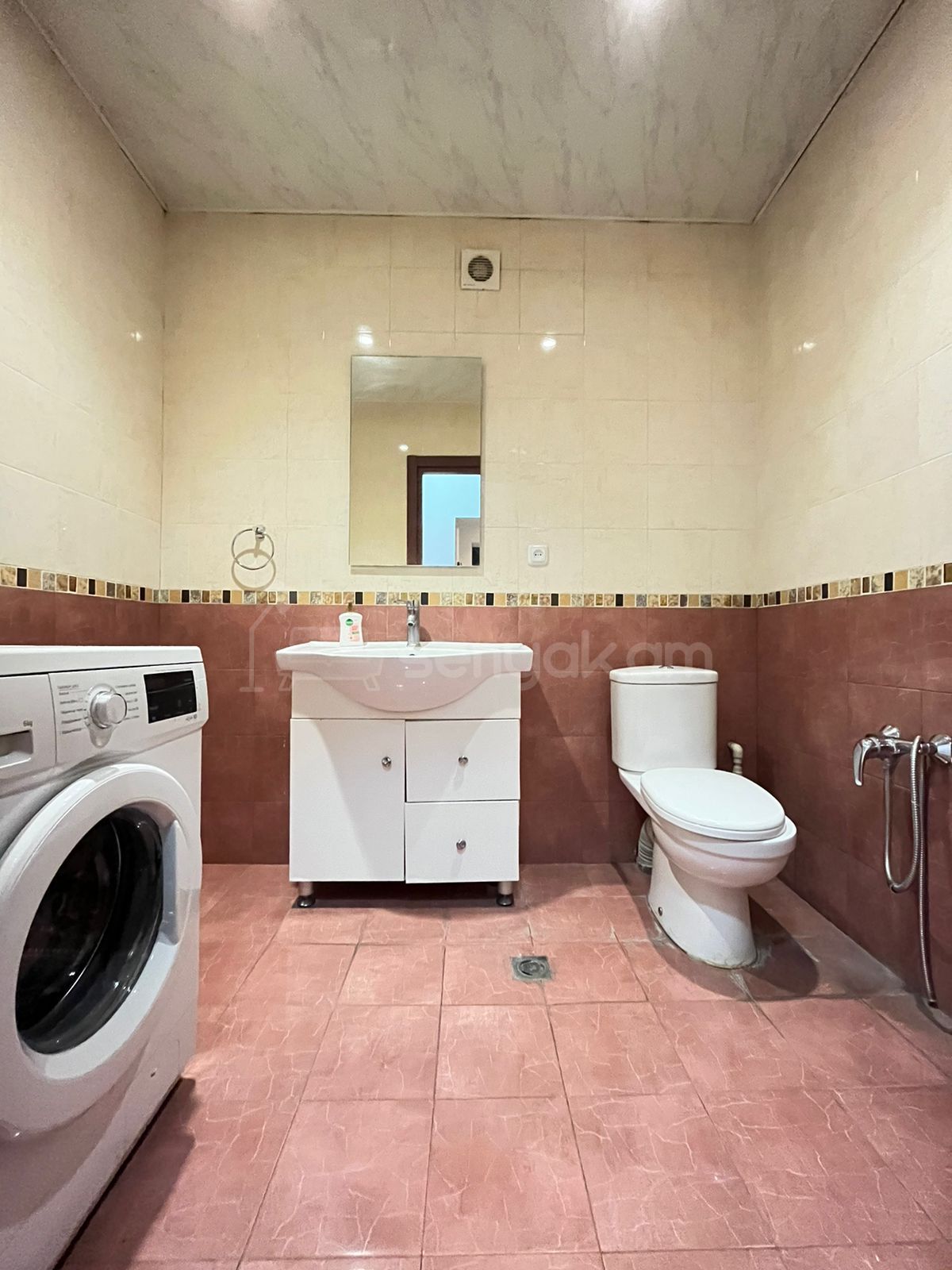 3 Սենյականոց Բնակարան Նորակառույցում, 100քմ, 8/12 հարկ, Կապիտալ Վերանորոգված, Կահավորված, Արևկող