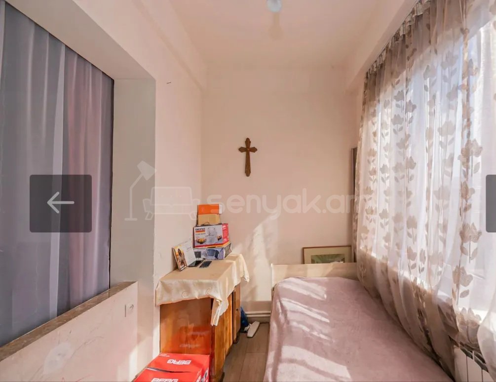 4 Սենյականոց Բնակարան Քարե Շենքում, 81քմ, 2/9 հարկ, Դիզայներական Վերանորոգված, Կահավորված