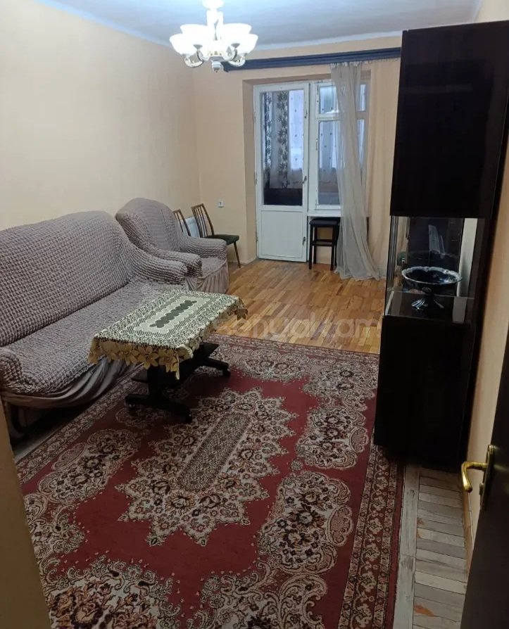 3 Սենյականոց Բնակարան Քարե Շենքում, 60քմ, 3/5 հարկ, Կապիտալ Վերանորոգված, Կահավորված