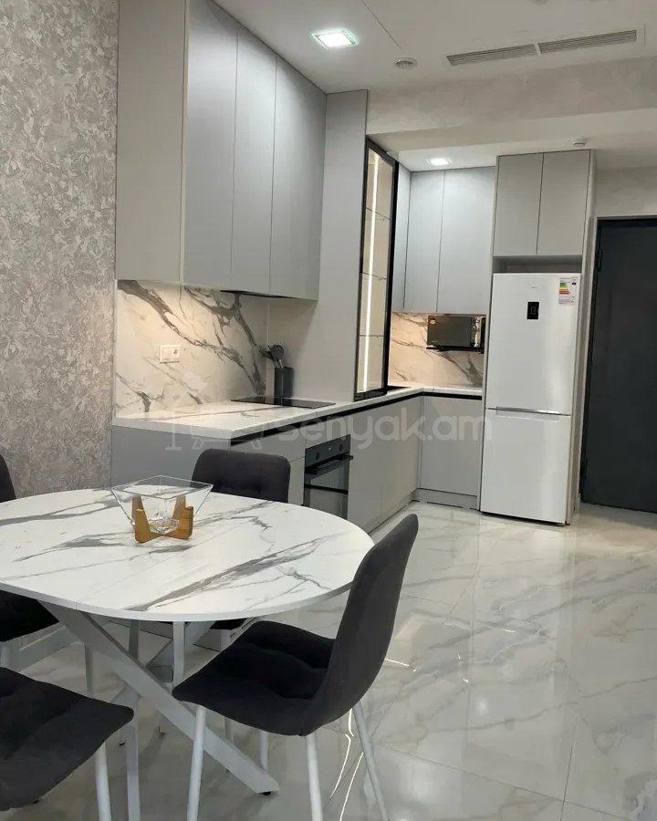 2 Սենյականոց Բնակարան Նորակառույցում, 44քմ, 3/7 հարկ, Կապիտալ Վերանորոգված