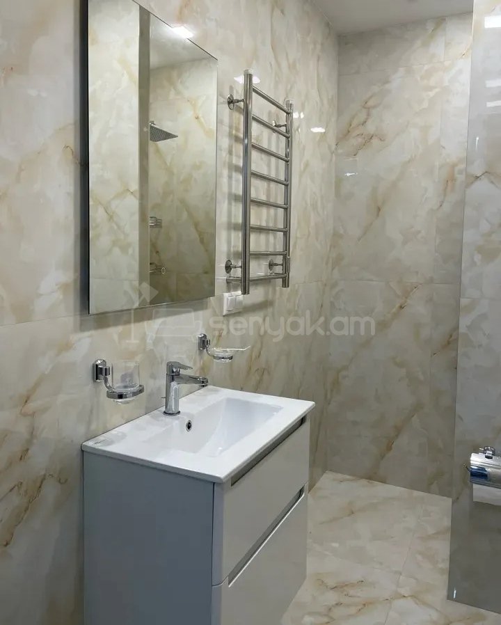 2 Սենյականոց Բնակարան Նորակառույցում, 44քմ, 3/7 հարկ, Կապիտալ Վերանորոգված