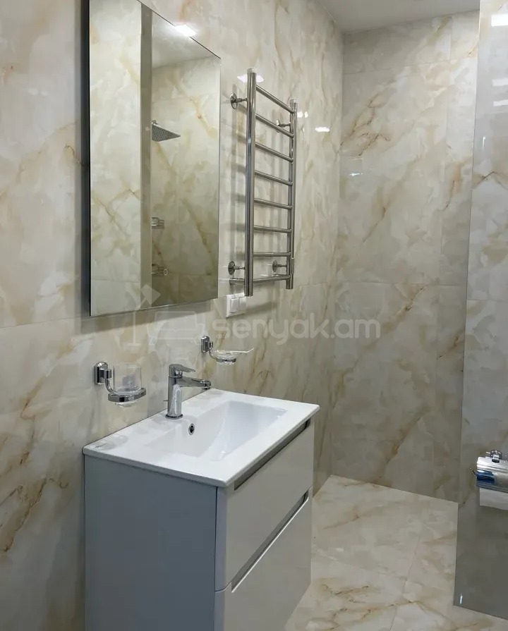 2 Սենյականոց Բնակարան Նորակառույցում, 44քմ, 3/7 հարկ, Կապիտալ Վերանորոգված