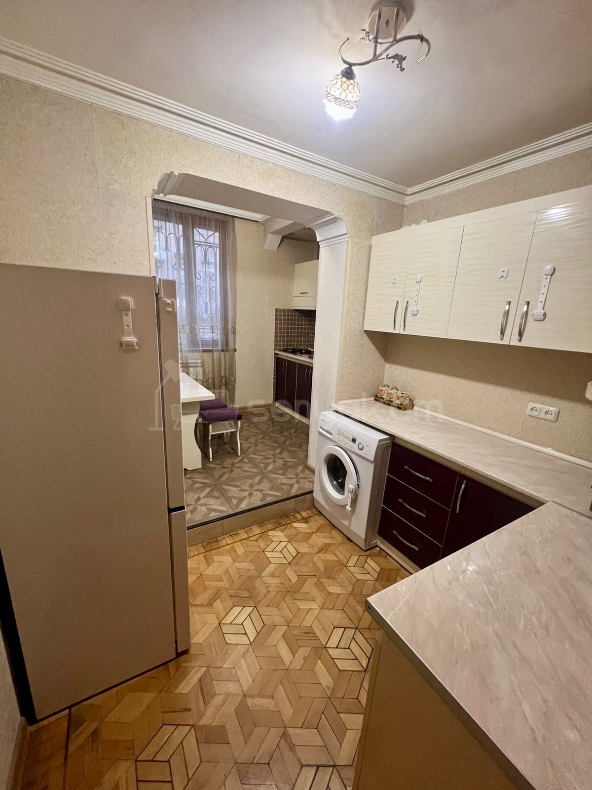 2 Սենյականոց Բնակարան, 65քմ, 2/4 հարկ, Կապիտալ Վերանորոգված, Կահավորված