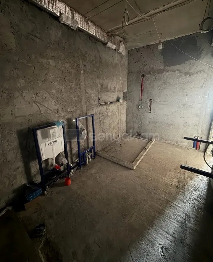 3 Սենյականոց Բնակարան, 95քմ, 5/20 հարկ, Զրոյական Վիճակում