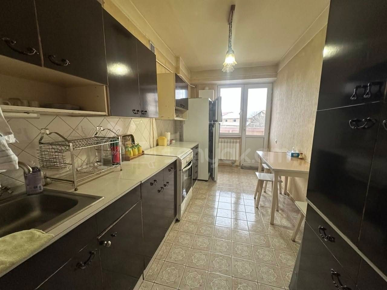 3 Սենյականոց Բնակարան, 78քմ, 3/9 հարկ, Նորմալ Վիճակում