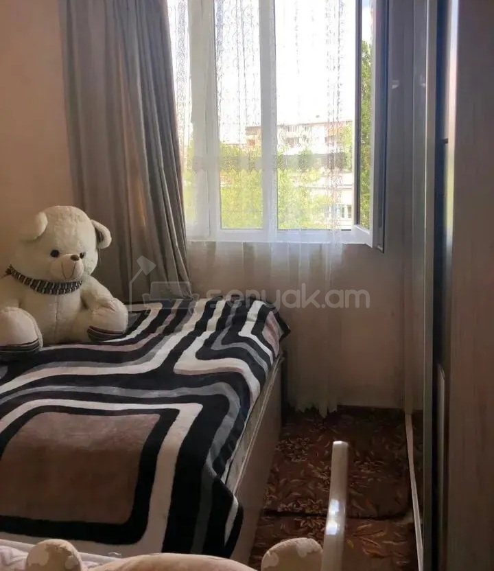 1 Սենյականոց Բնակարան, 39քմ, 5/5 հարկ, Կոսմետիկ Վերանորոգված