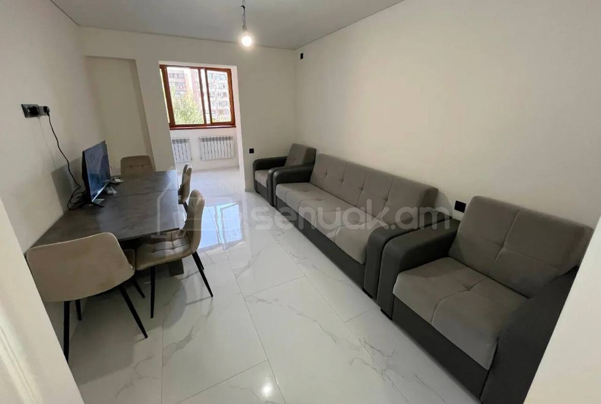 2 Սենյականոց Բնակարան, 42քմ, 5/9 հարկ, Դիզայներական Վերանորոգված