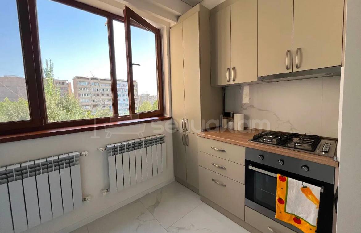 2 Սենյականոց Բնակարան, 42քմ, 5/9 հարկ, Կապիտալ Վերանորոգված