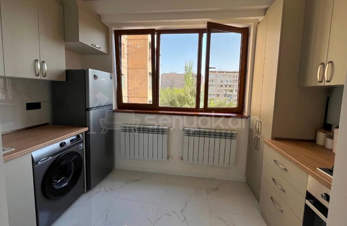 2 Սենյականոց Բնակարան, 42քմ, 5/9 հարկ, Կապիտալ Վերանորոգված