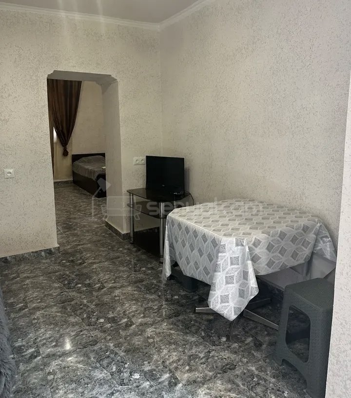 2 Սենյականոց Բնակարան Քարե Շենքում, 45քմ, 2/2 հարկ, Կապիտալ Վերանորոգված, Կահավորված