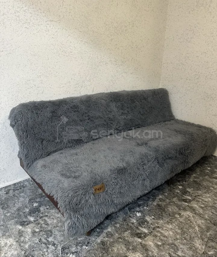 2 Սենյականոց Բնակարան Քարե Շենքում, 45քմ, 2/2 հարկ, Կապիտալ Վերանորոգված, Կահավորված