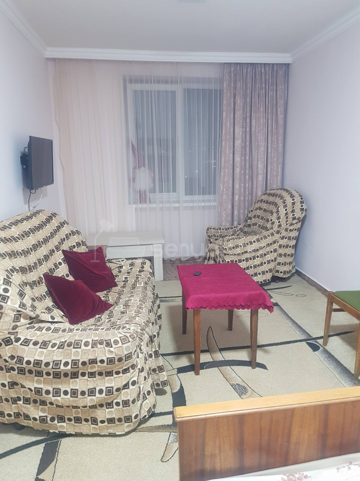 1 Սենյականոց Բնակարան Քարե Շենքում, 30քմ, 3/5 հարկ, Կոսմետիկ Վերանորոգված, Կահավորված