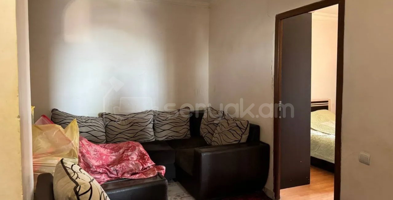 3 Սենյականոց Բնակարան, 75քմ, 2/10 հարկ, Նորմալ Վիճակում, Կահավորված