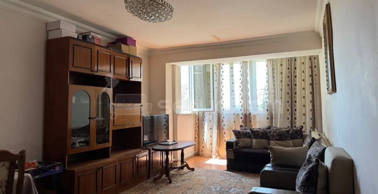 3 Սենյականոց Բնակարան, 75քմ, 2/10 հարկ, Նորմալ Վիճակում, Կահավորված