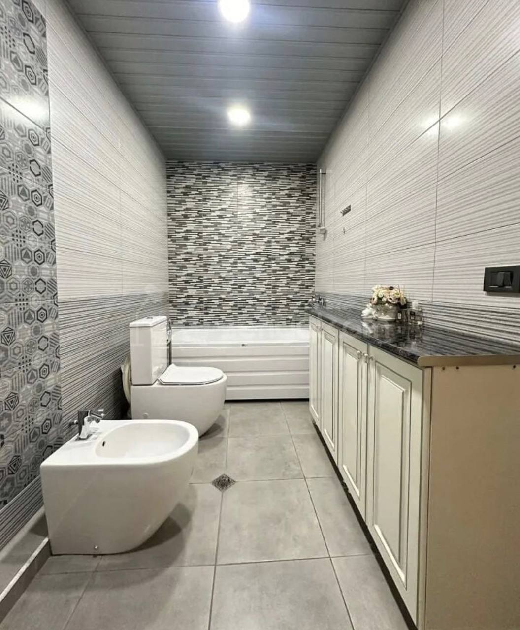 5 Սենյականոց Բնակարան, 134քմ, 10/10 հարկ, Կապիտալ Վերանորոգված