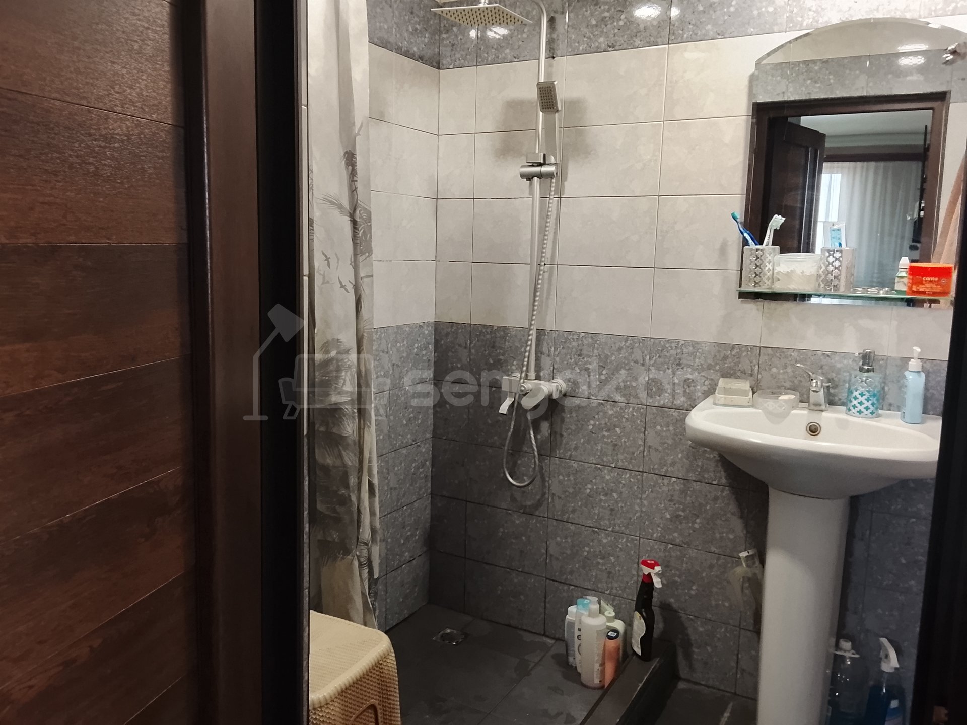 3 Սենյականոց Բնակարան, 80քմ, 11/14 հարկ, Նորմալ Վիճակում