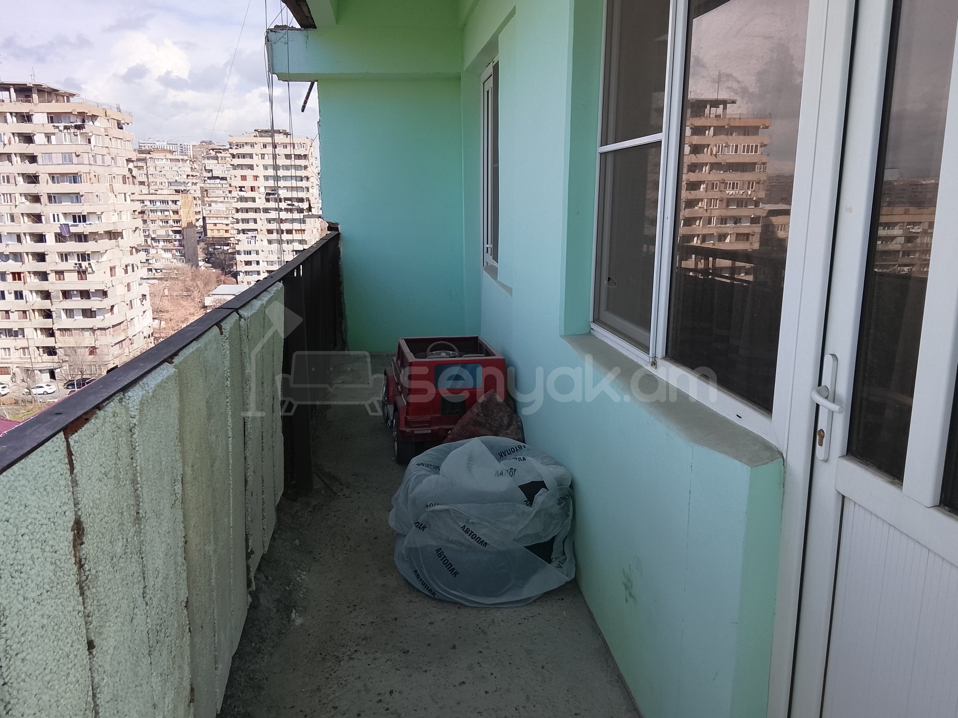 3 Սենյականոց Բնակարան, 80քմ, 11/14 հարկ, Նորմալ Վիճակում