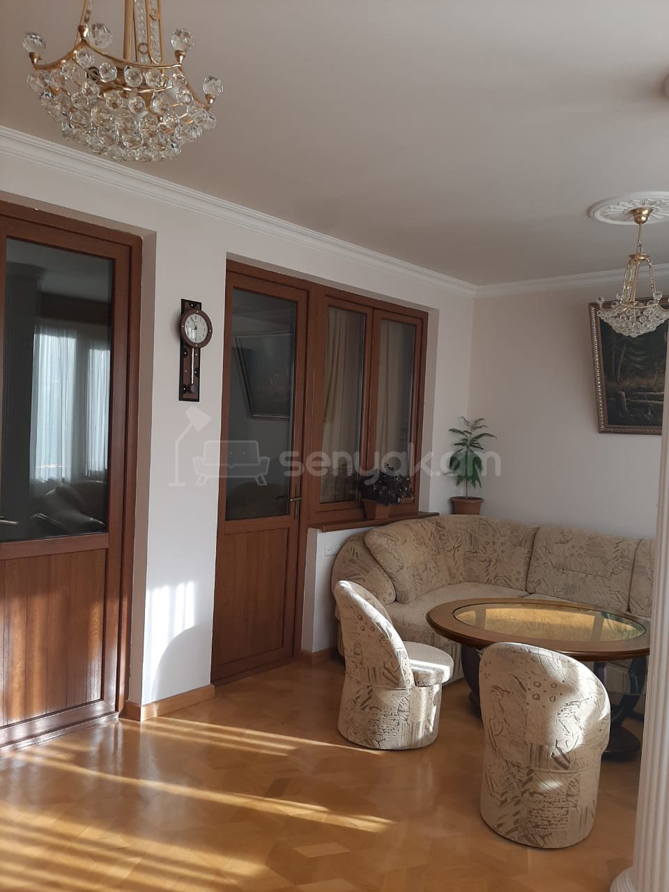 4 Սենյականոց Բնակարան Քարե Շենքում, 103քմ, 2/5 հարկ, Կապիտալ Վերանորոգված