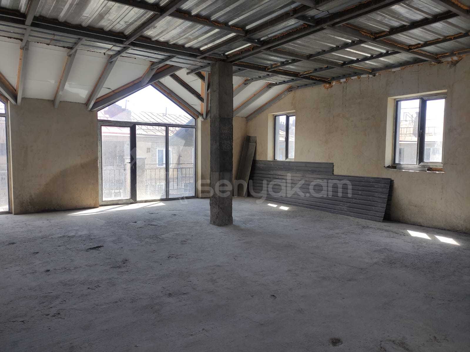 3 Սենյականոց Բնակարան Նորակառույցում, 115քմ, 3/3 հարկ, Զրոյական Վիճակում