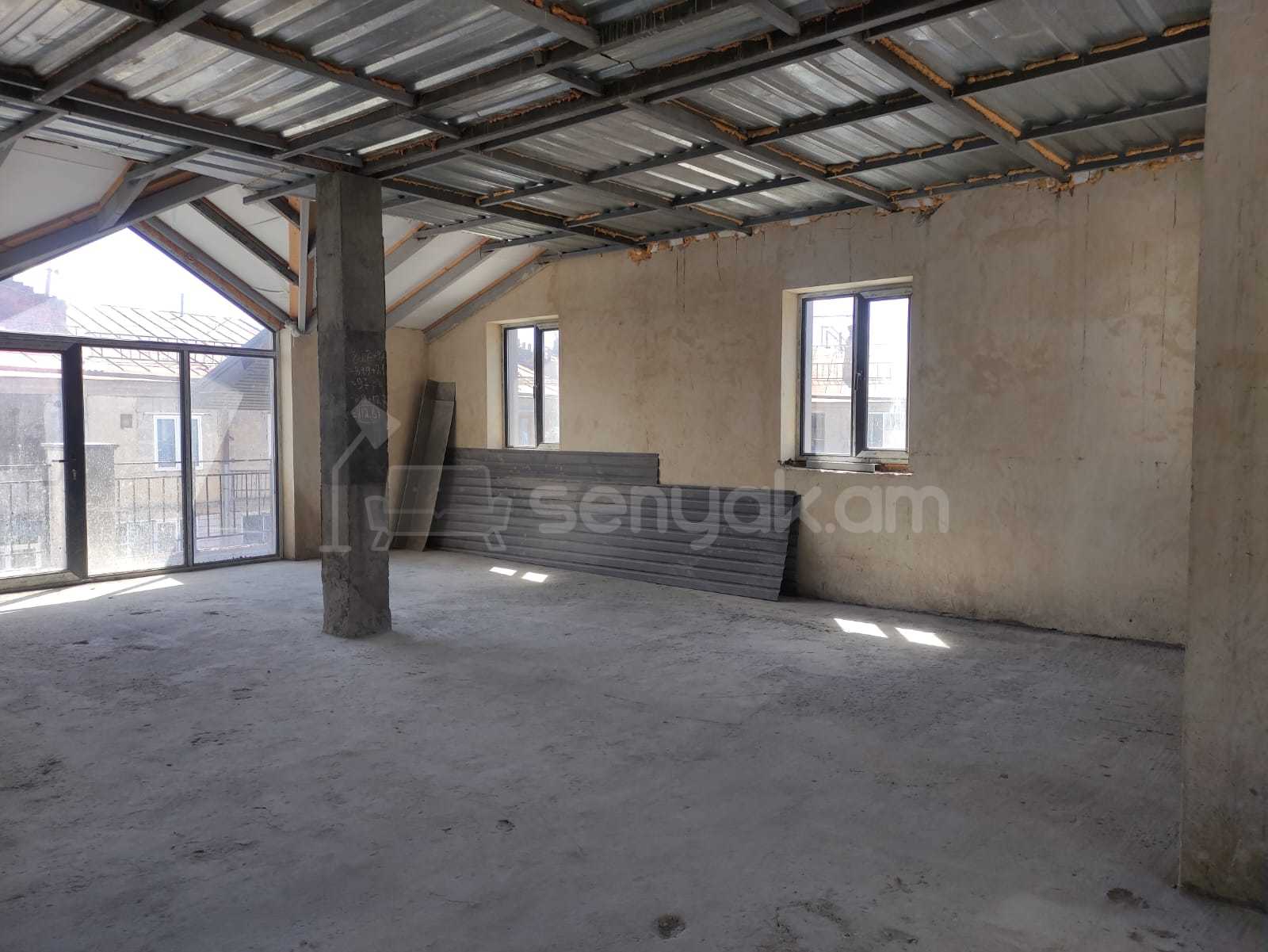 3 Սենյականոց Բնակարան Նորակառույցում, 115քմ, 3/3 հարկ, Զրոյական Վիճակում