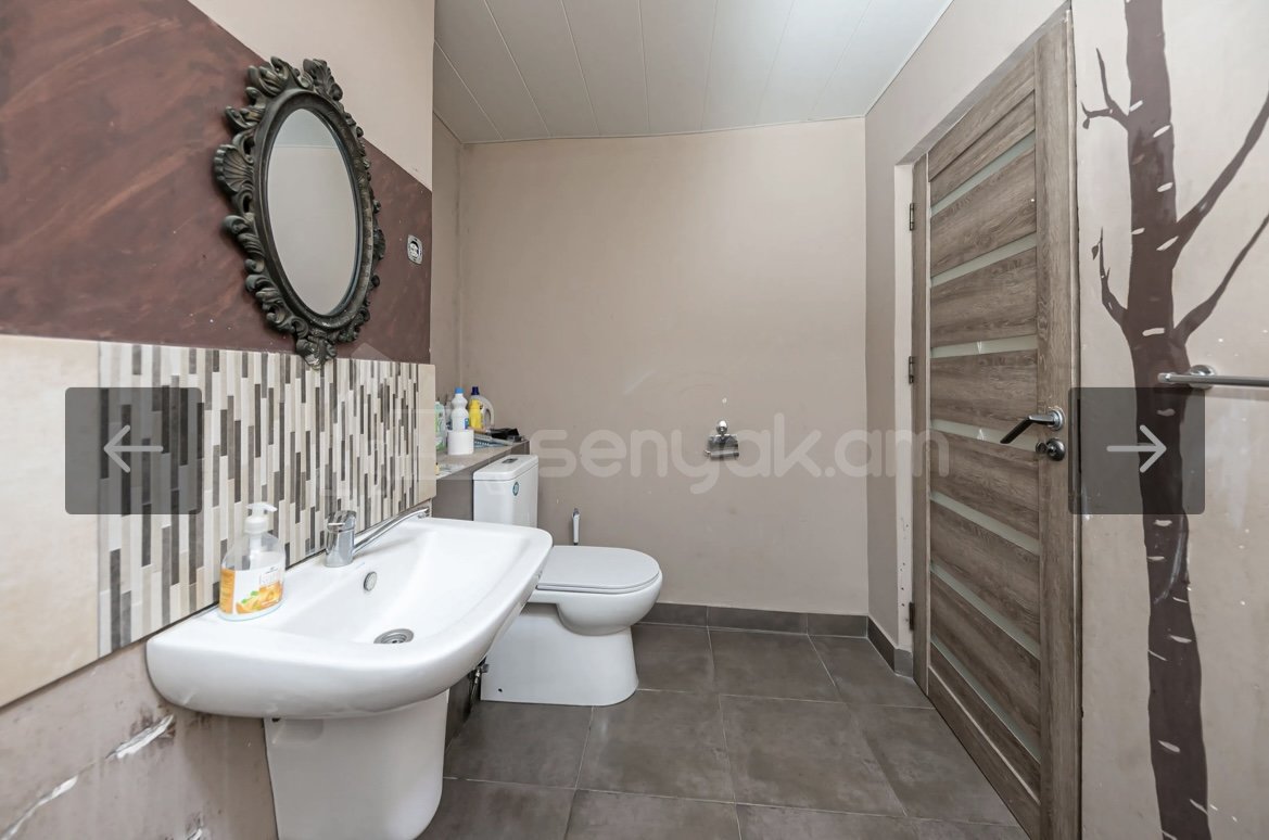 4 Սենյականոց Բնակարան, 90քմ, 2/9 հարկ, Նորմալ Վիճակում, Կահավորված