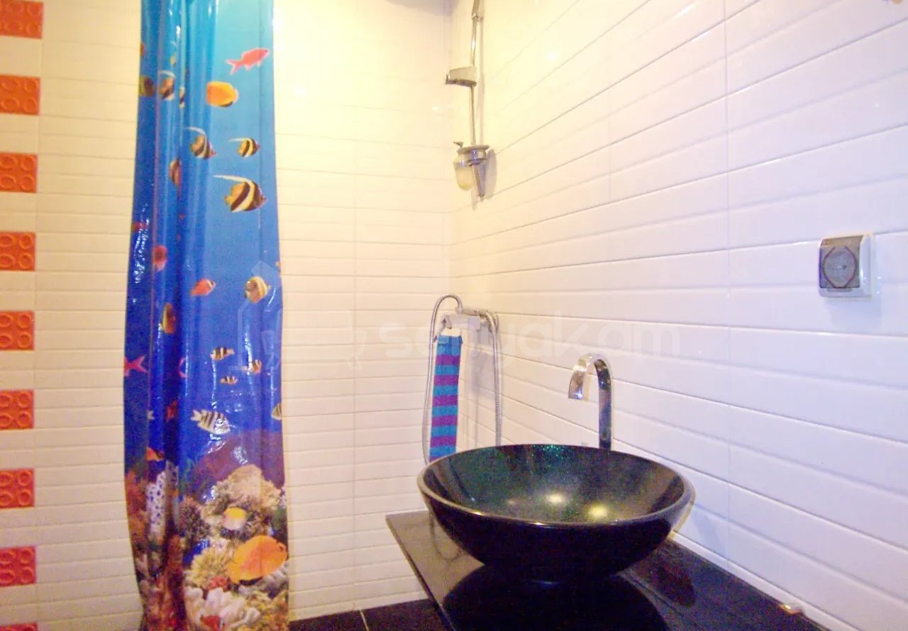 3 Սենյականոց Բնակարան, 80քմ, 7/9 հարկ, Նորմալ Վիճակում, Կահավորված