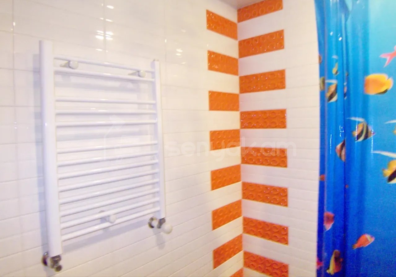 3 Սենյականոց Բնակարան, 80քմ, 7/9 հարկ, Նորմալ Վիճակում, Կահավորված