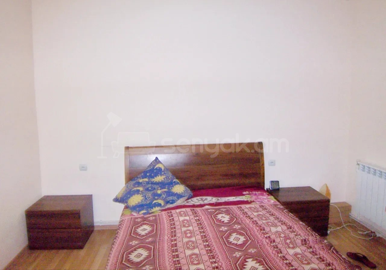 3 Սենյականոց Բնակարան, 80քմ, 7/9 հարկ, Նորմալ Վիճակում, Կահավորված