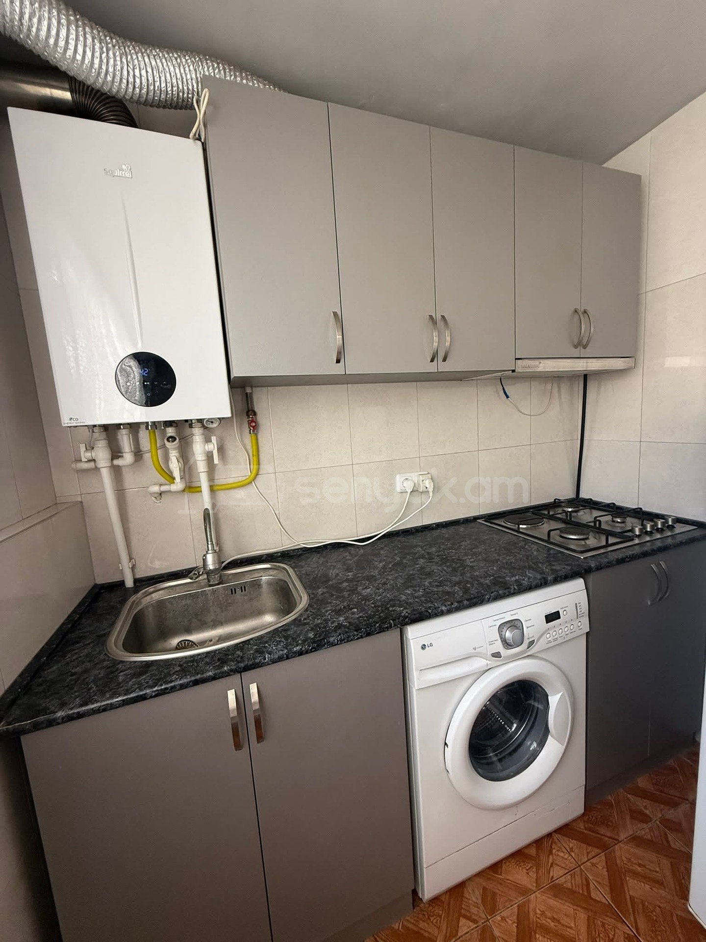 2 Սենյականոց Սեփական Տուն, 50քմ, Կապիտալ Վերանորոգված, Կահավորված