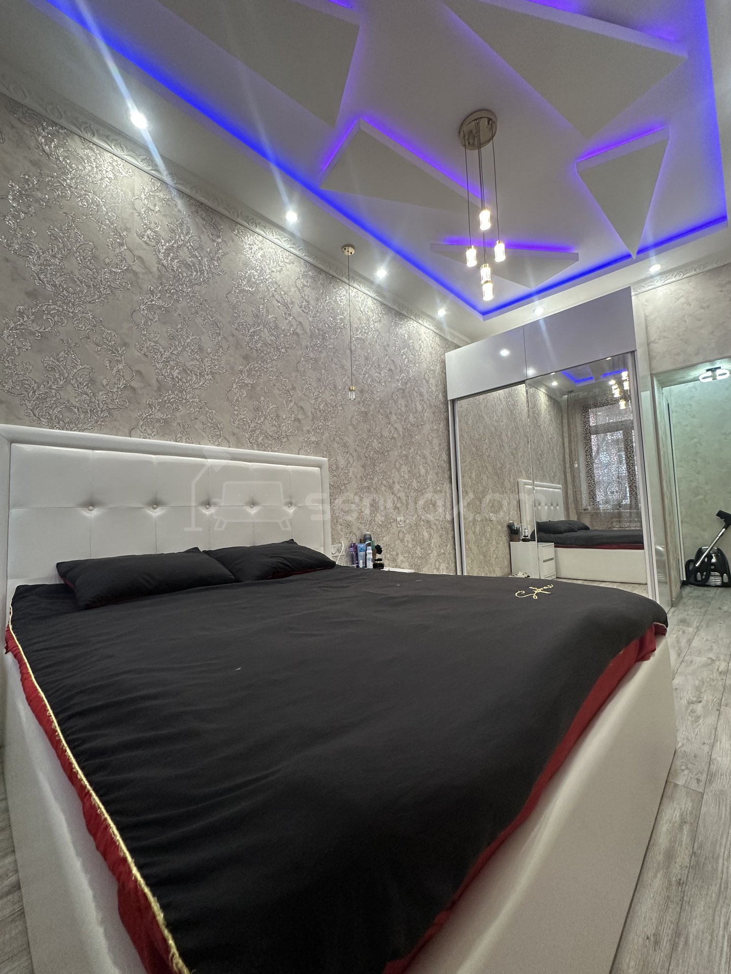 4 Սենյականոց Բնակարան Քարե Շենքում, 90քմ, 1/5 հարկ, Կապիտալ Վերանորոգված, Կահավորված, Արևկող