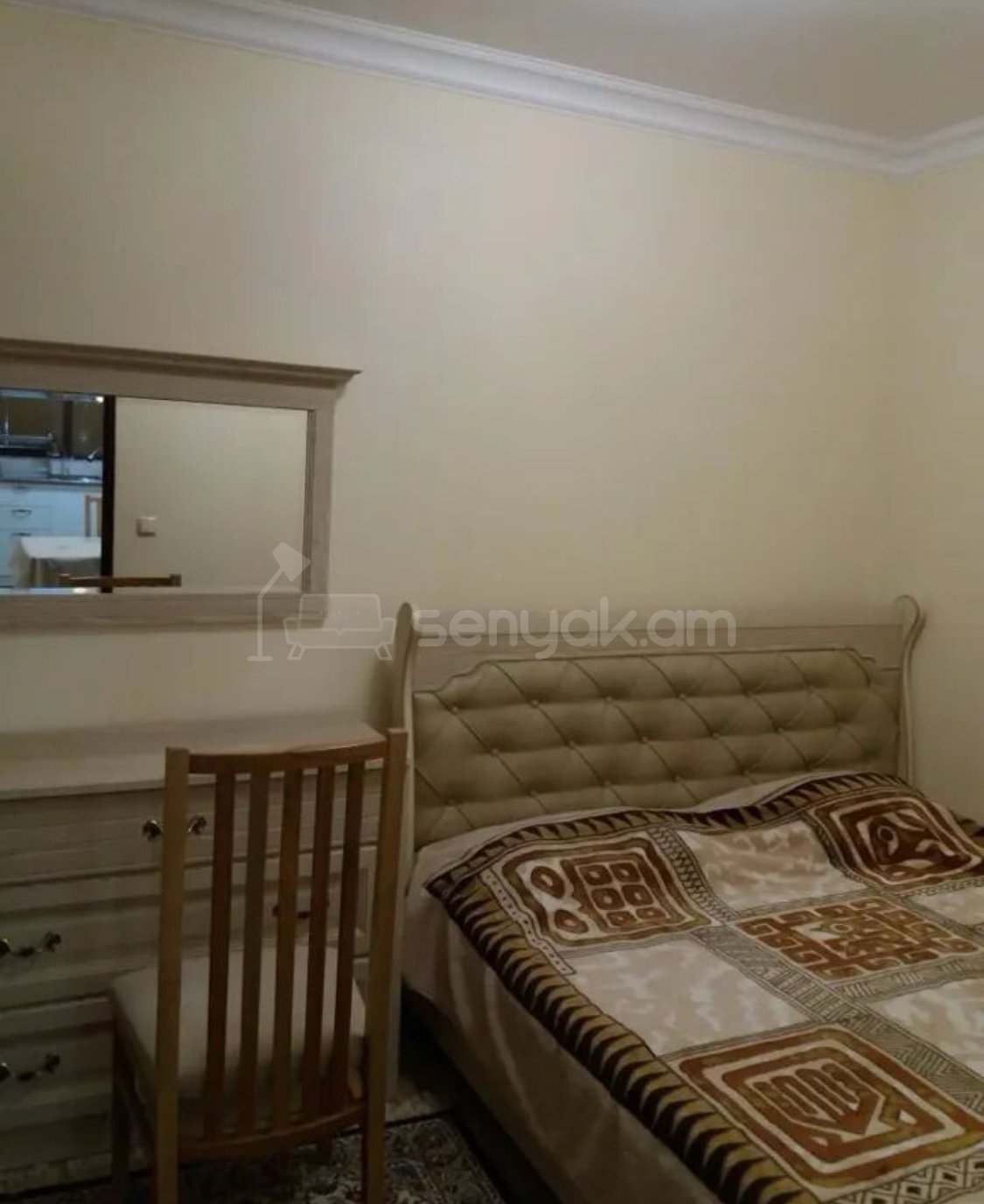 3 Սենյականոց Բնակարան Քարե Շենքում, 70քմ, 1/5 հարկ, Կապիտալ Վերանորոգված, Կահավորված