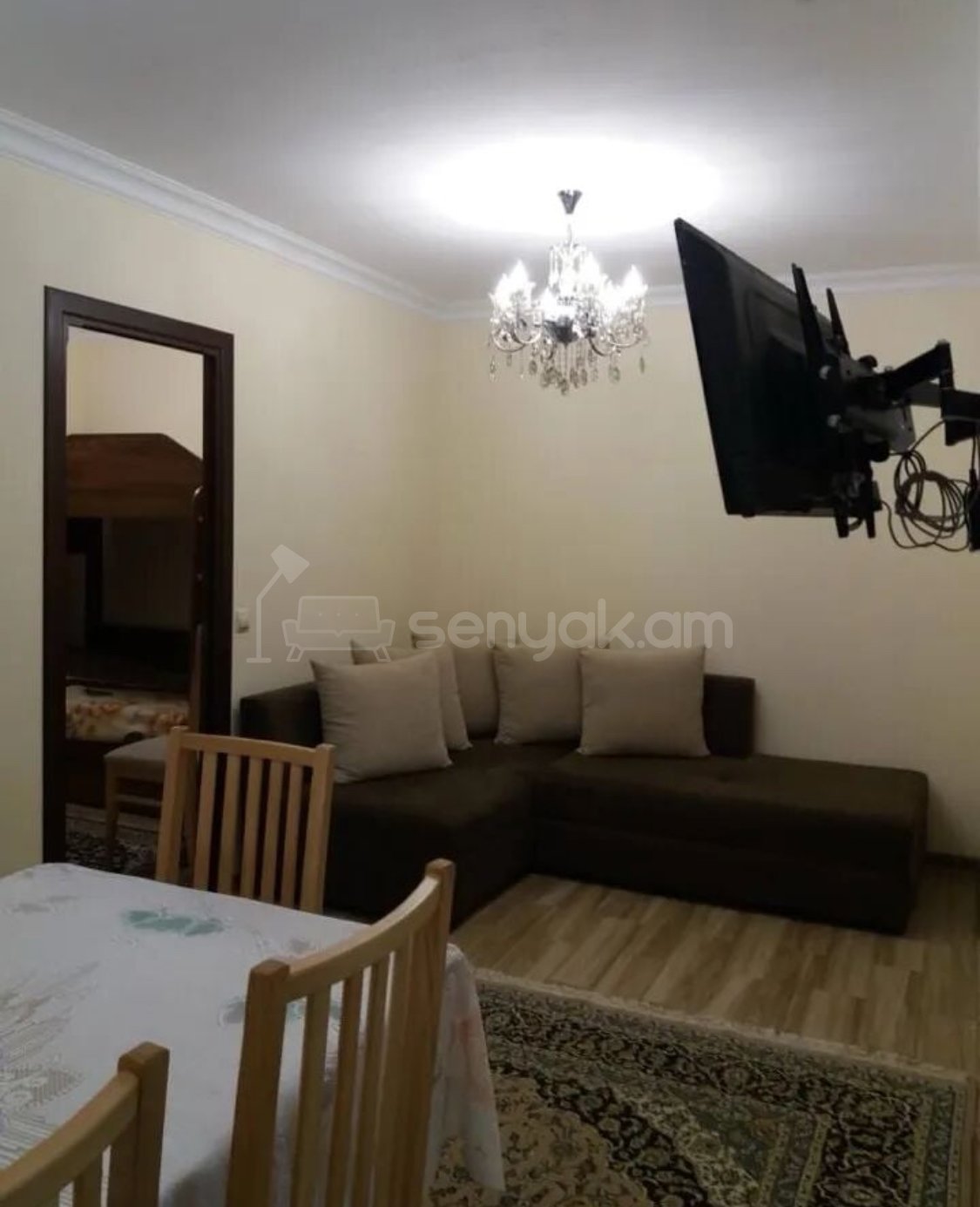 3 Սենյականոց Բնակարան Քարե Շենքում, 70քմ, 1/5 հարկ, Կապիտալ Վերանորոգված, Կահավորված