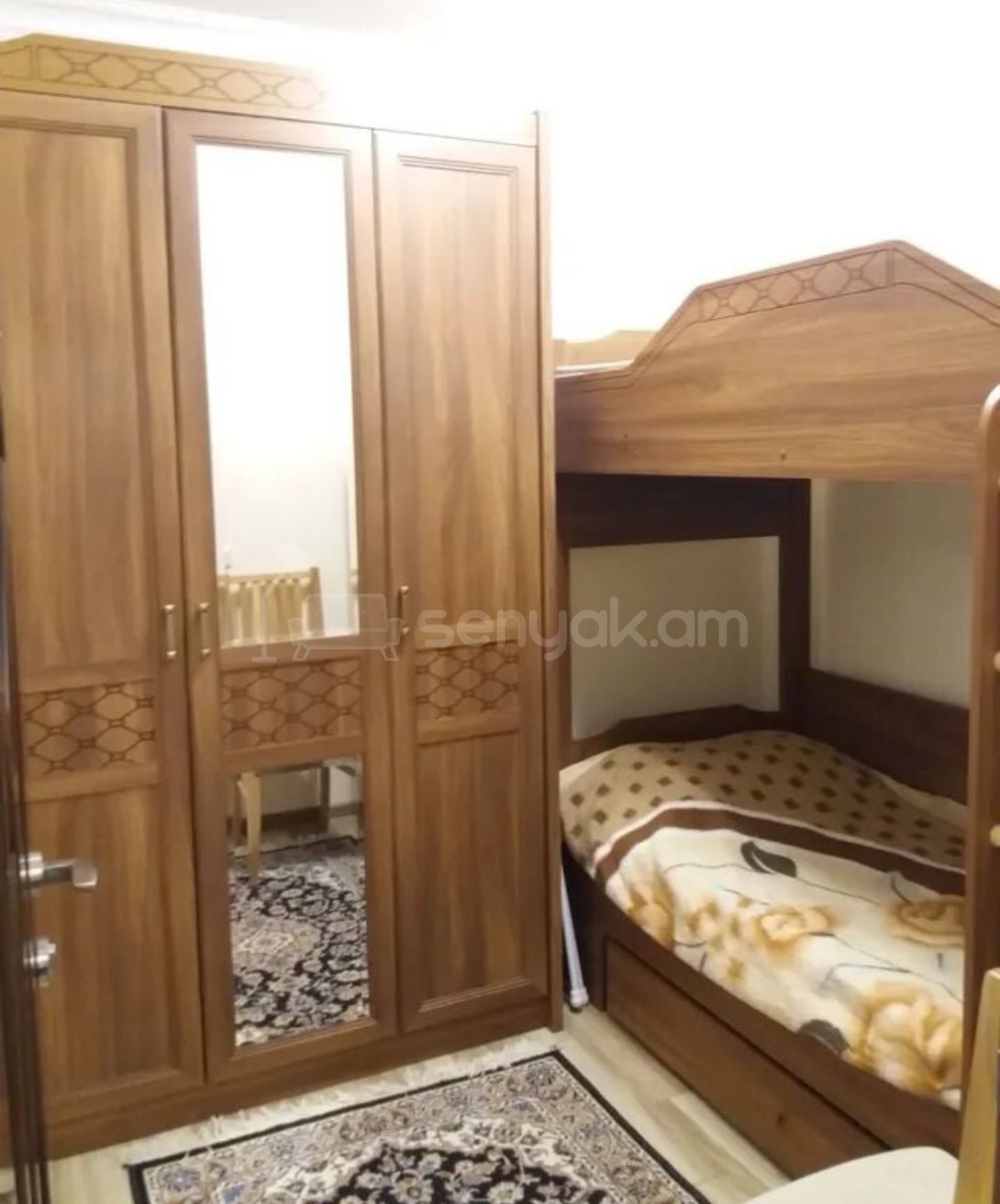 3 Սենյականոց Բնակարան Քարե Շենքում, 70քմ, 1/5 հարկ, Կապիտալ Վերանորոգված, Կահավորված