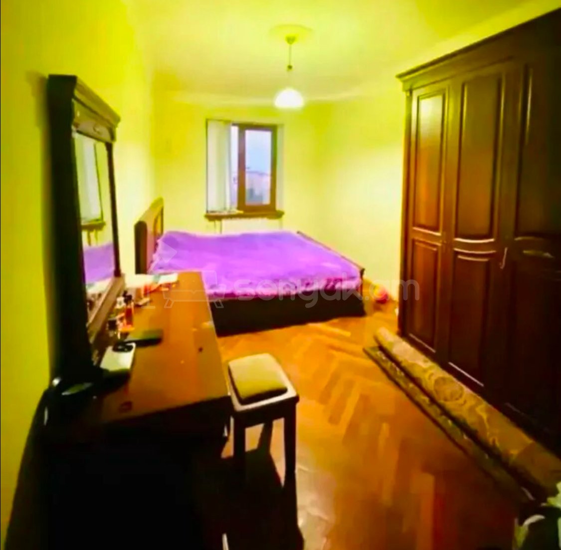 3 Սենյականոց Բնակարան Քարե Շենքում, 60քմ, 3/5 հարկ, Կապիտալ Վերանորոգված, Կահավորված