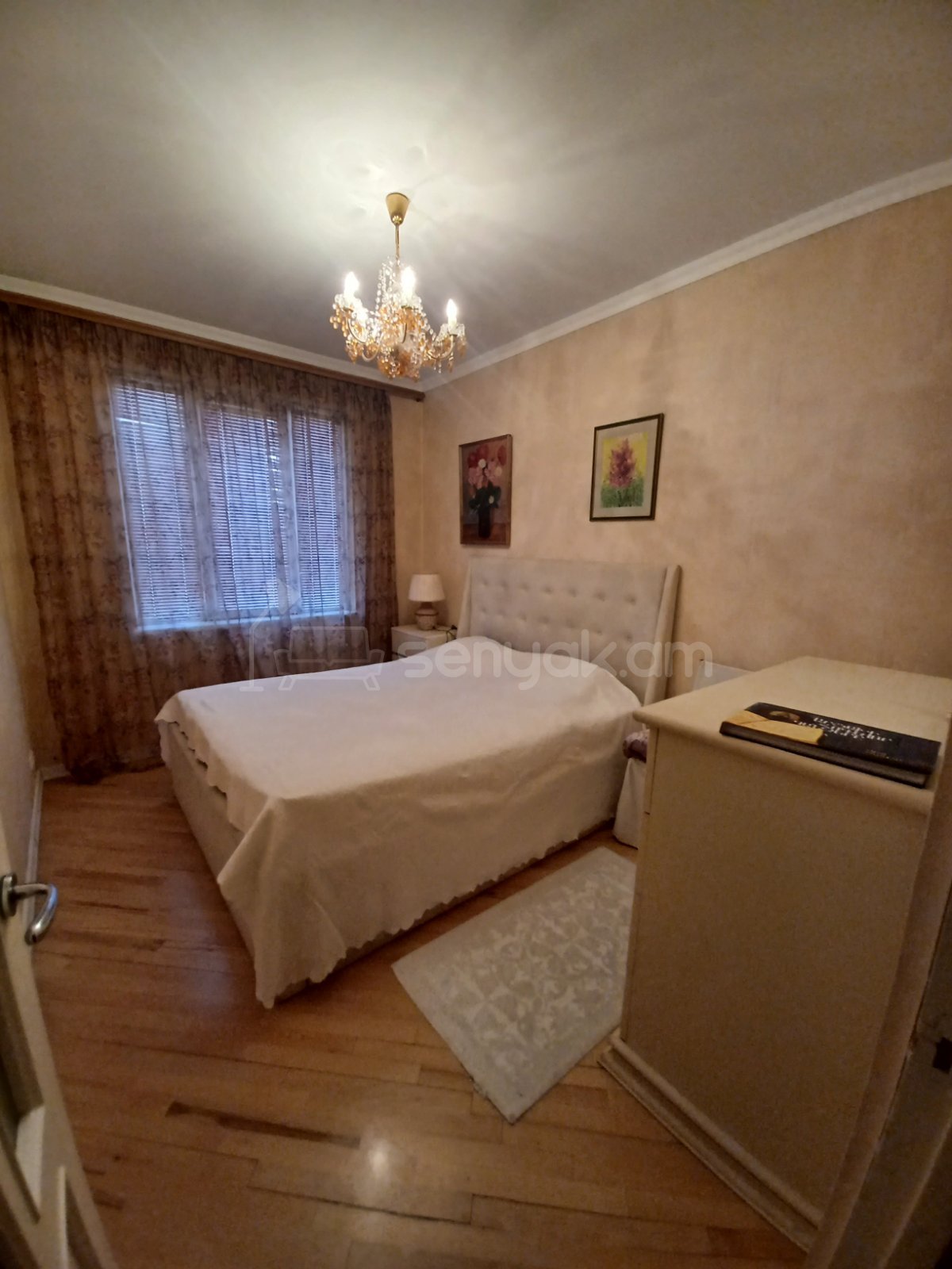 4 Սենյականոց Բնակարան Քարե Շենքում, 90քմ, 4/5 հարկ, Դիզայներական Վերանորոգված, Կահավորված, Արևկող