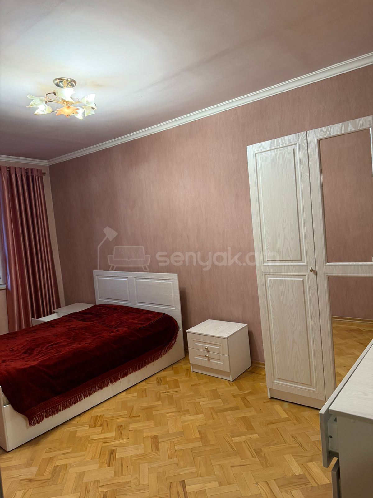 4 Սենյականոց Բնակարան Քարե Շենքում, 90քմ, 4/5 հարկ, Դիզայներական Վերանորոգված, Կահավորված, Արևկող