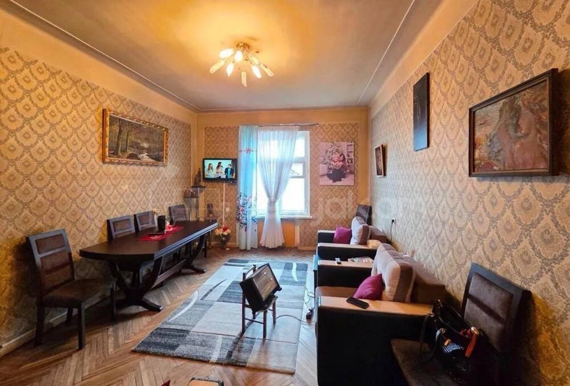 3 Սենյականոց Բնակարան Քարե Շենքում, 82քմ, 3/4 հարկ, Պետական Վիճակում