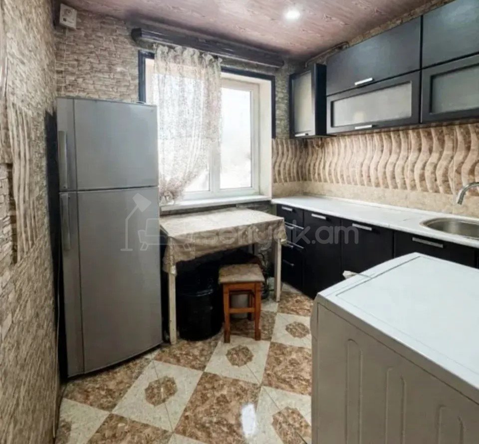 2 Սենյականոց Բնակարան, 50քմ, 4/4 հարկ, Կապիտալ Վերանորոգված